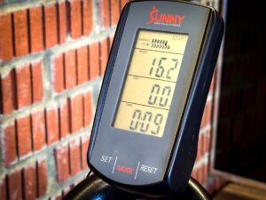 stationary bike monitor that shows speed